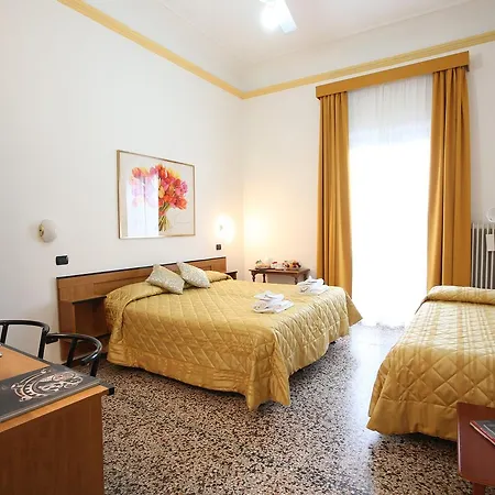 Hotel Casa Del 3*