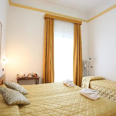 Hotel Casa Del 3*