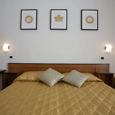 Casa Del 3*